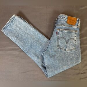 Levi’s Wedgie Straight Jeans W27 L28 Light Wash High Rise Vintage Style Denim